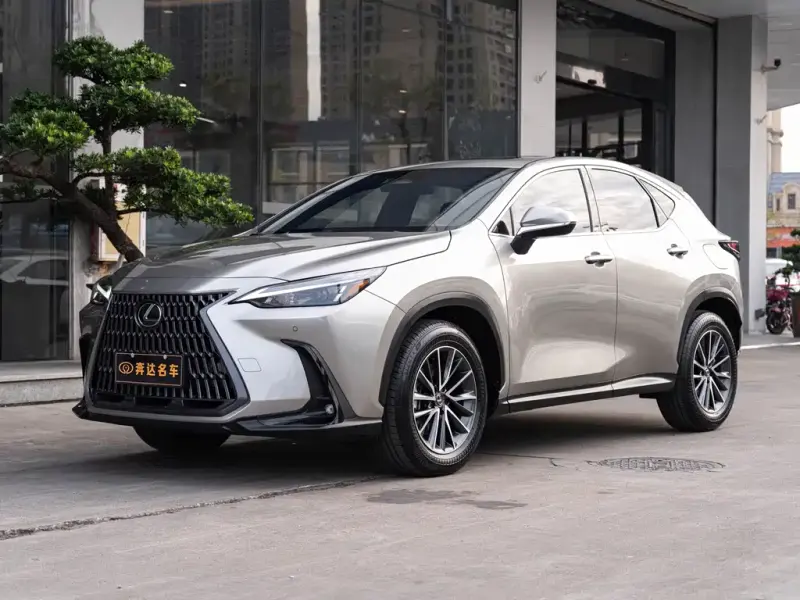 Lexus NX, 2023