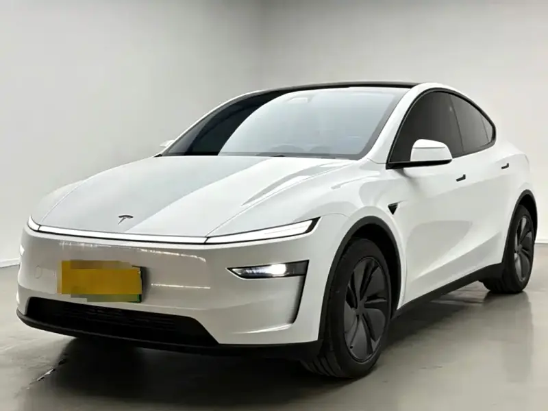 Tesla Model Y, 2025