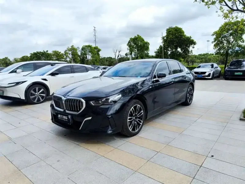 BMW 5 Series, 2024