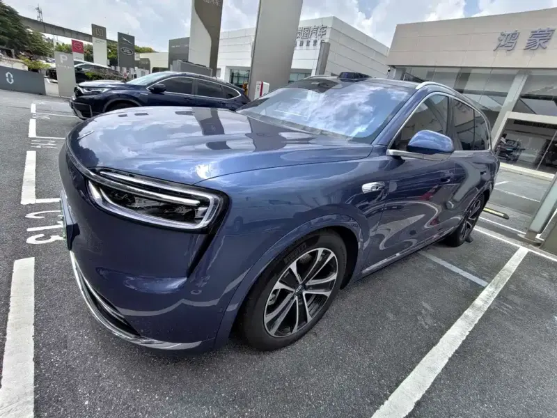 AITO M7, 2025
