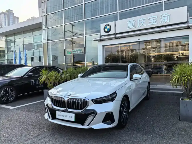 BMW i5, 2025
