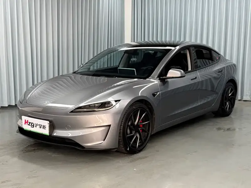 Tesla Model 3, 2025