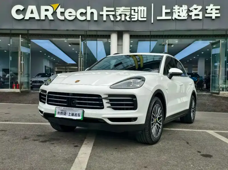 Porsche Cayenne Hybrid, 2021