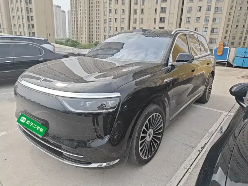AITO M8, 2025