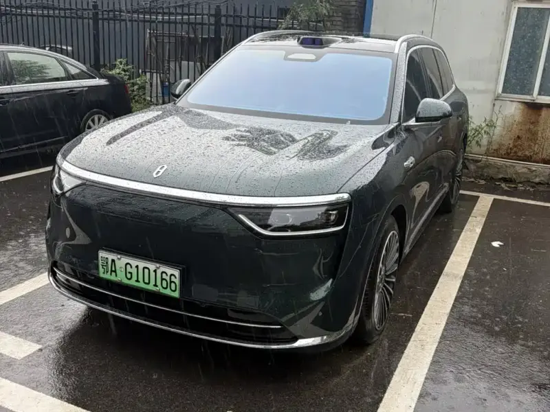 AITO M8, 2025