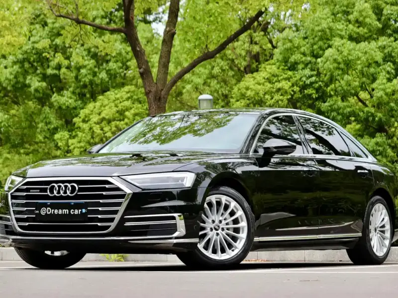 Audi A8, 2022