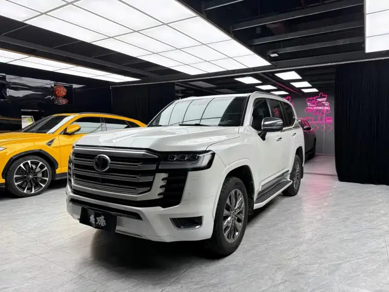 Toyota Land Cruiser, 2025