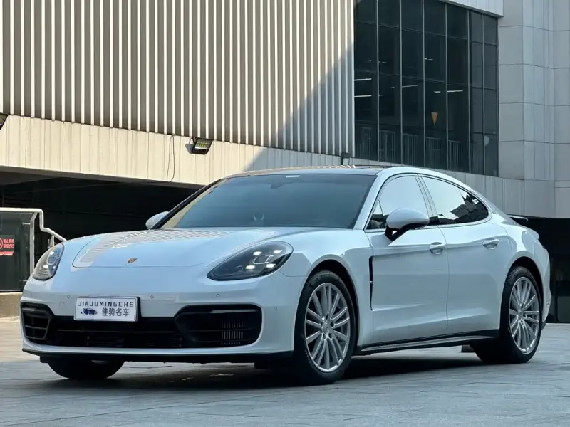 Porsche Panamera, 2023