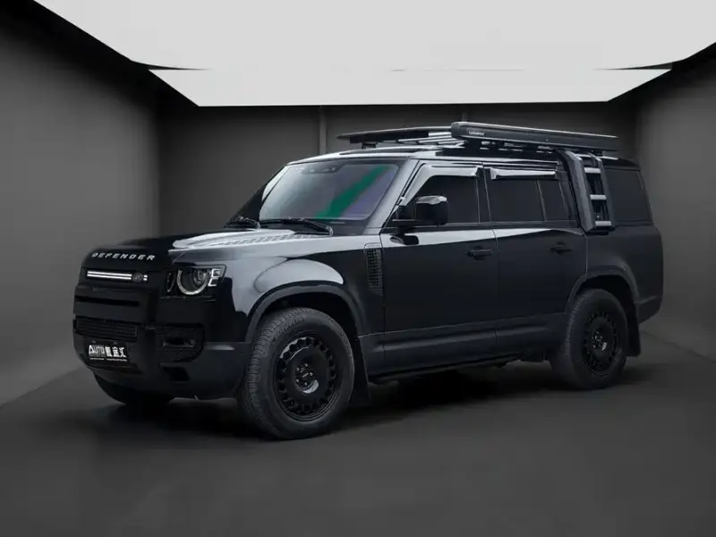 Land Rover Defender, 2023