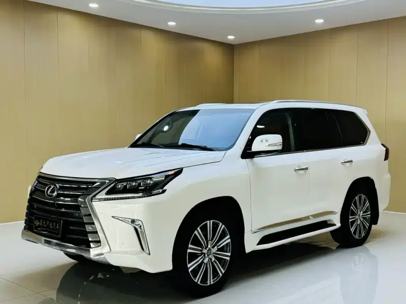 Lexus LX, 2016