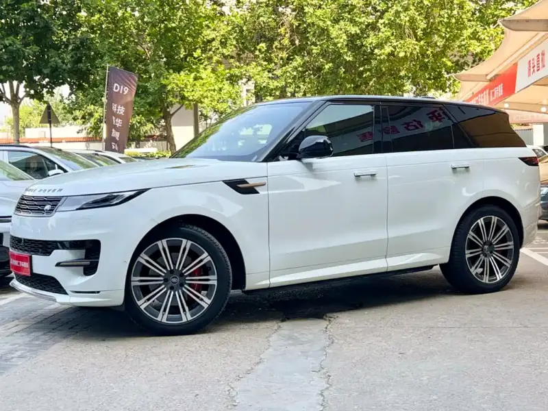 Land Rover Sport, 2026