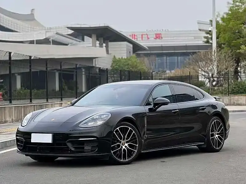 Porsche Panamera, 2023