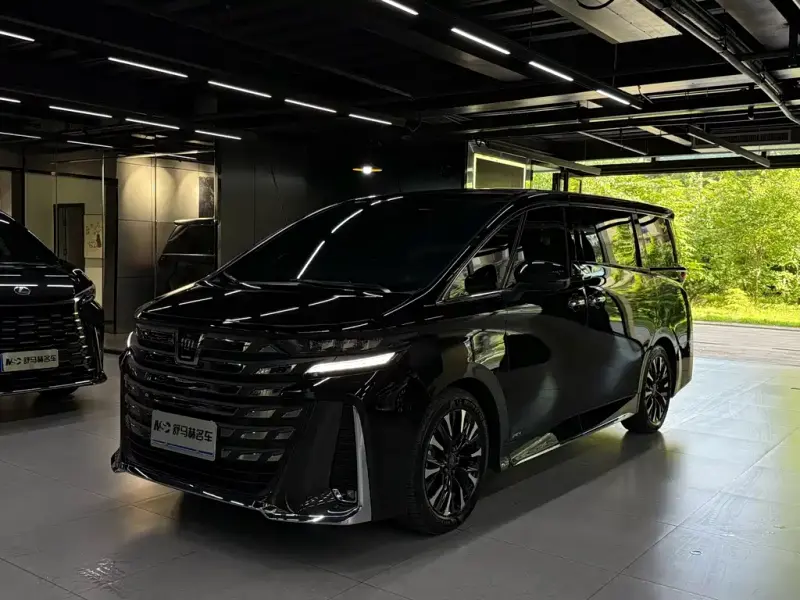 Toyota Vellfire, 2024