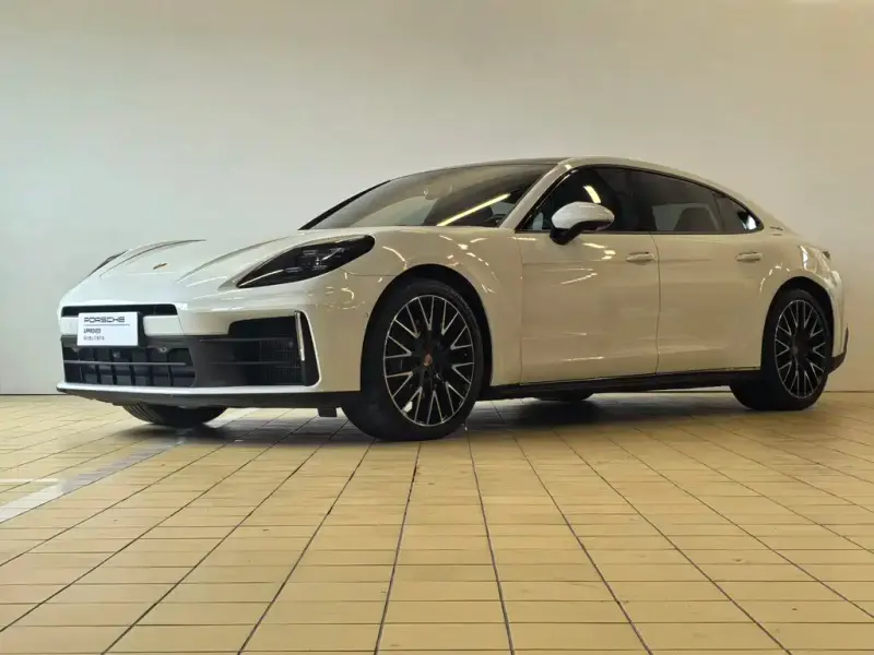 Porsche Panamera, 2024