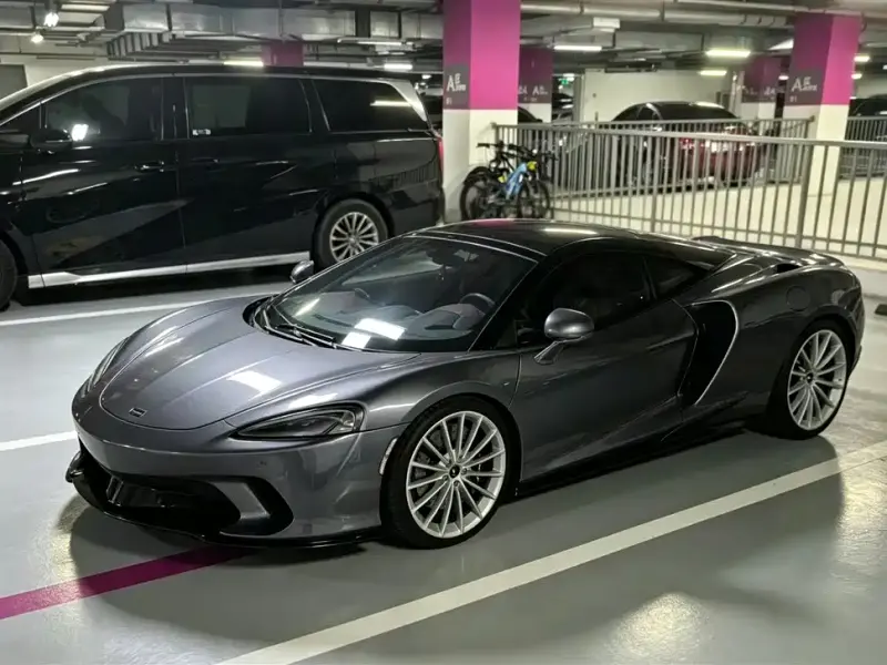 McLaren GT, 2023