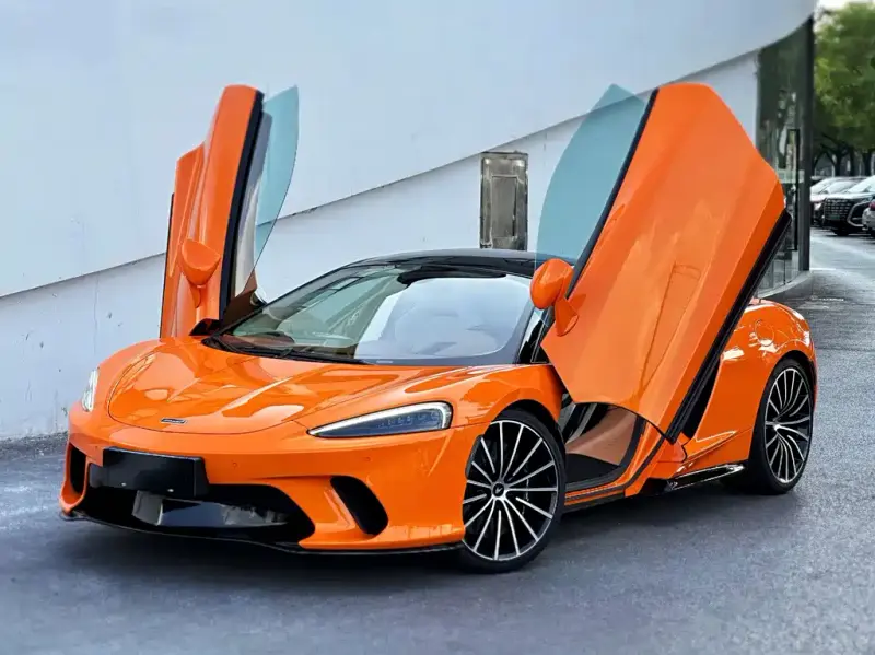 McLaren GT, 2022