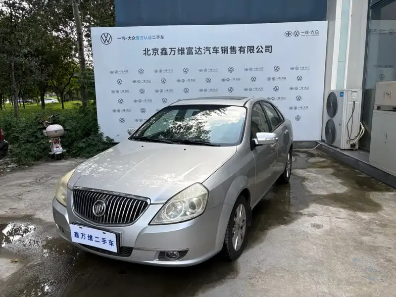 Buick Excelle, 2011