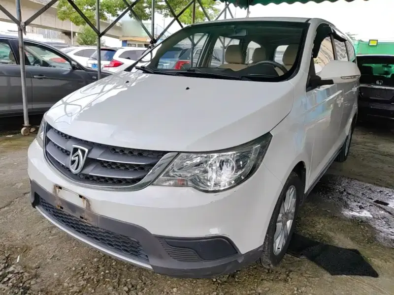 Baojun 730, 2015