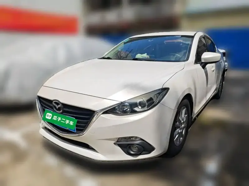 Mazda 3 Axela, 2015
