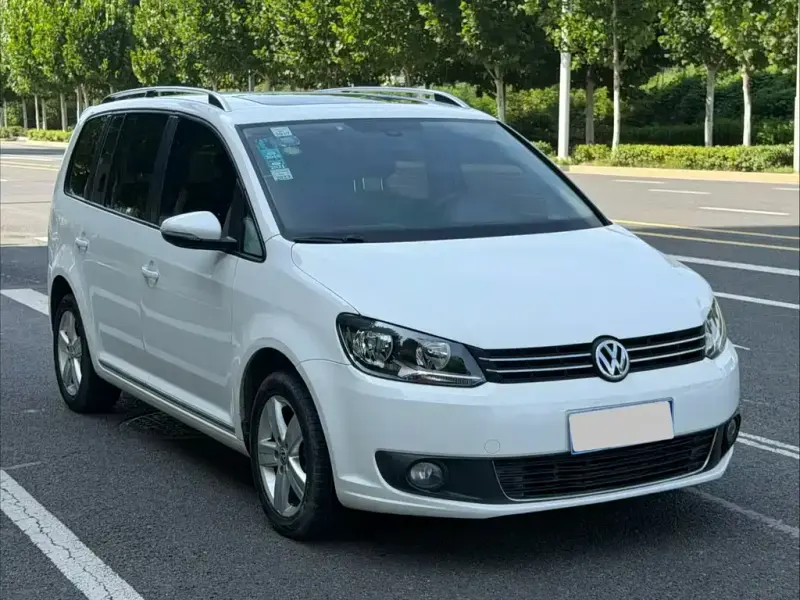 Volkswagen Touran, 2015