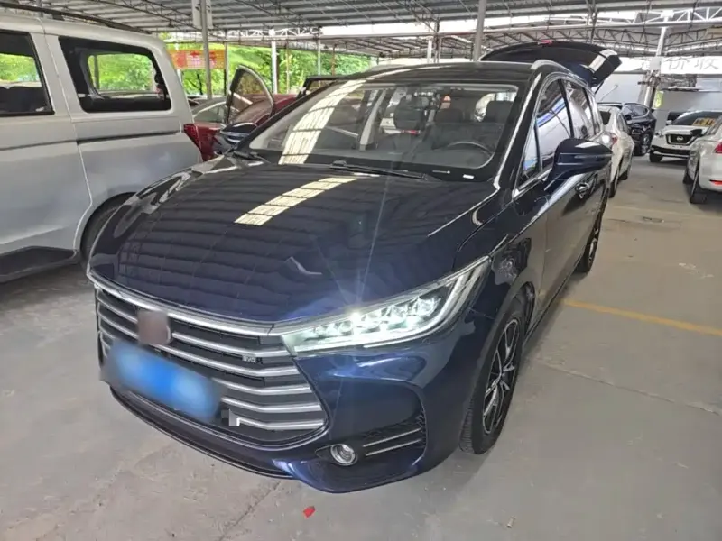 BYD MAX, 2018
