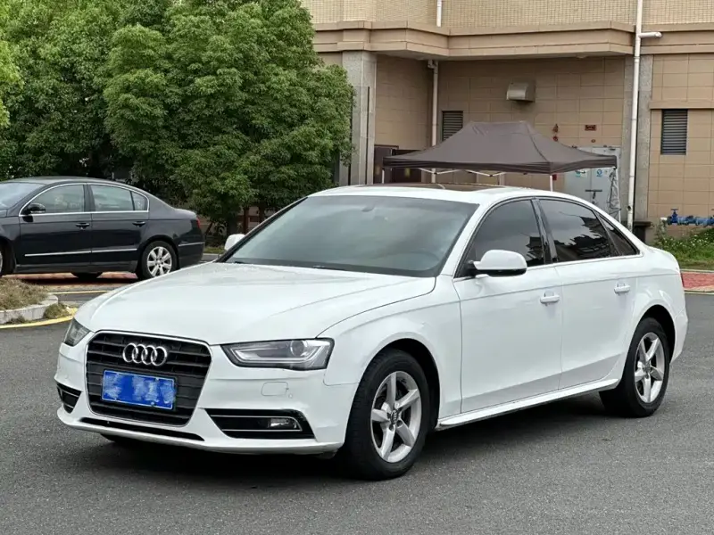 Audi A4L, 2013