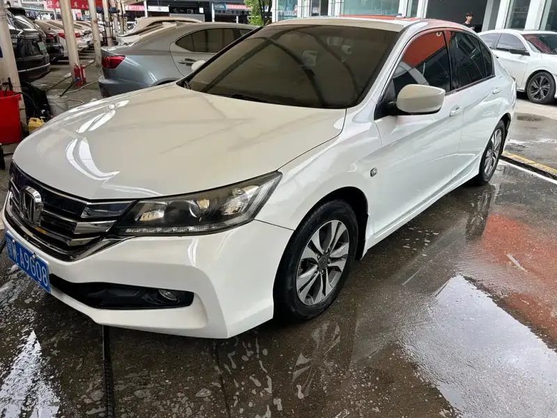 Honda Accord, 2015