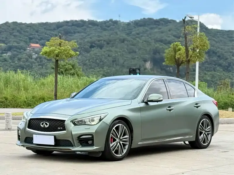 Infiniti Q50L, 2015