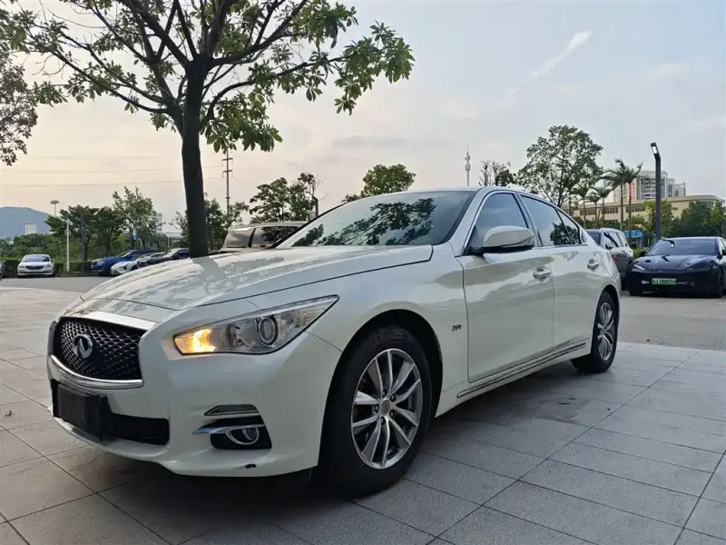 Infiniti Q50L, 2016