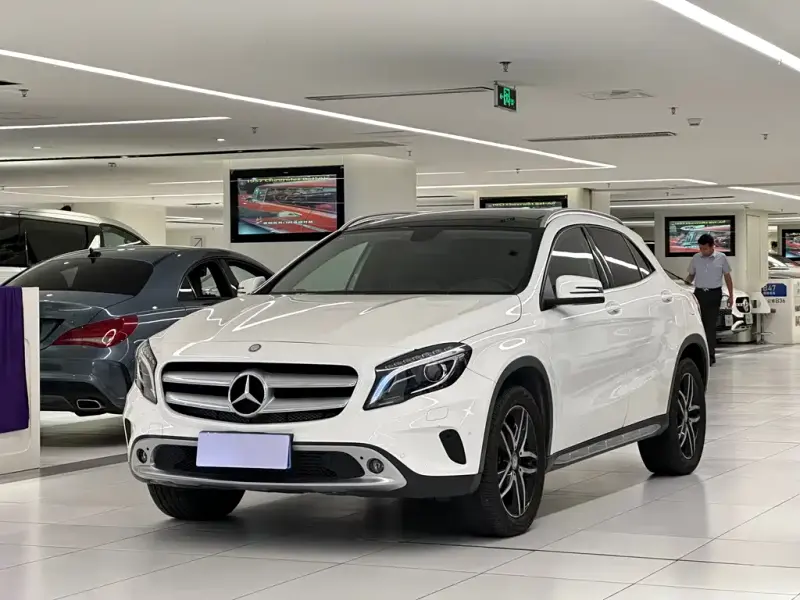 Mercedes-Benz GLA, 2016