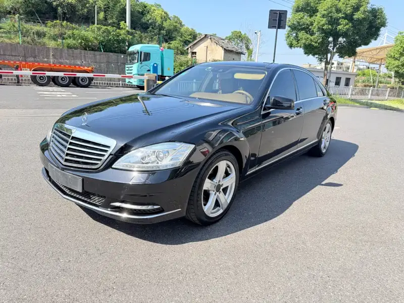 Mercedes-Benz S-Class, 2010