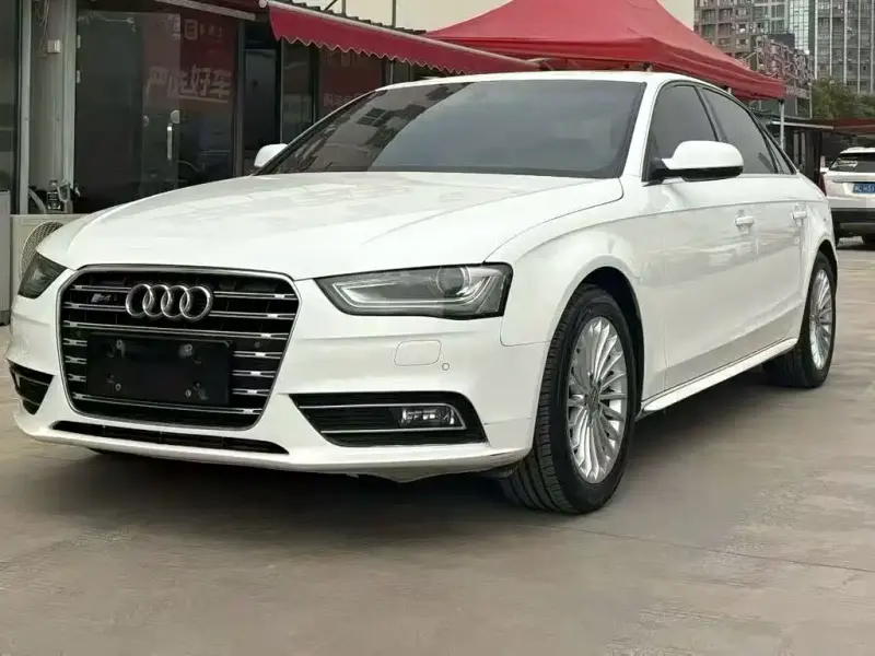 Audi A4L, 2015