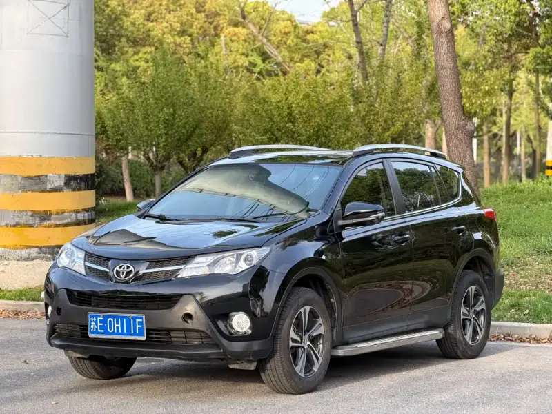 Toyota RAV4, 2015
