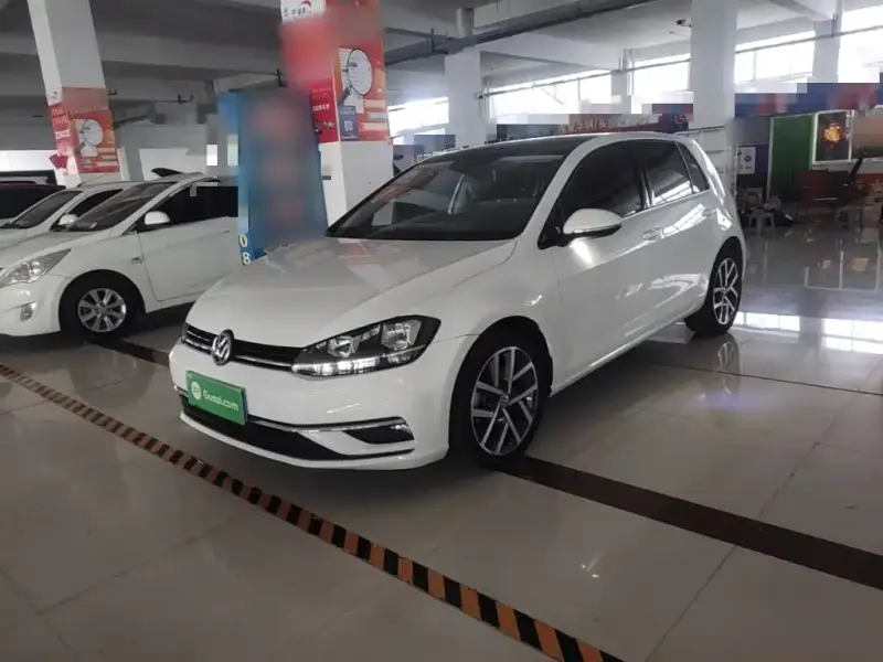 Volkswagen Golf, 2020