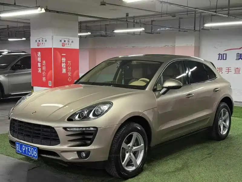 Porsche Macan, 2015