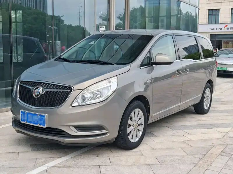 Buick GL8, 2017