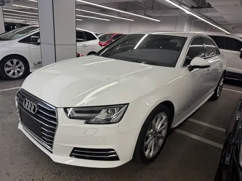 Audi A4L, 2017