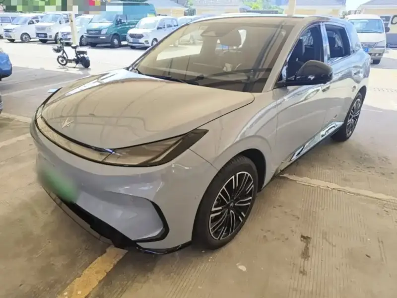 ARCFOX T1, 2025