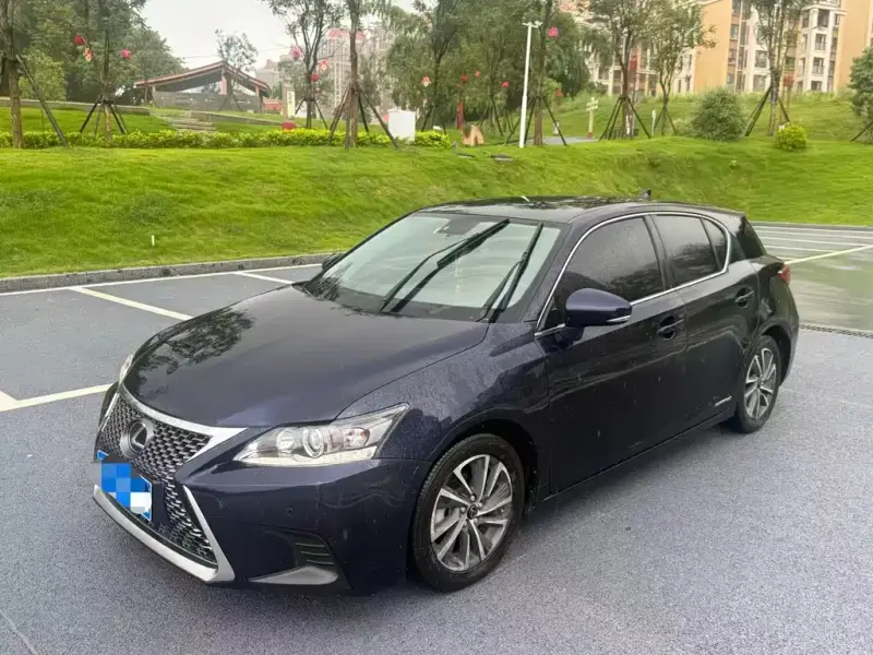 Lexus CT, 2018