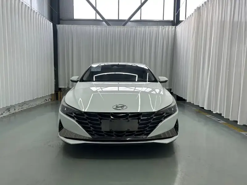 Hyundai Elantra, 2023