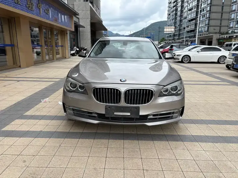 BMW 7 Series, 2015