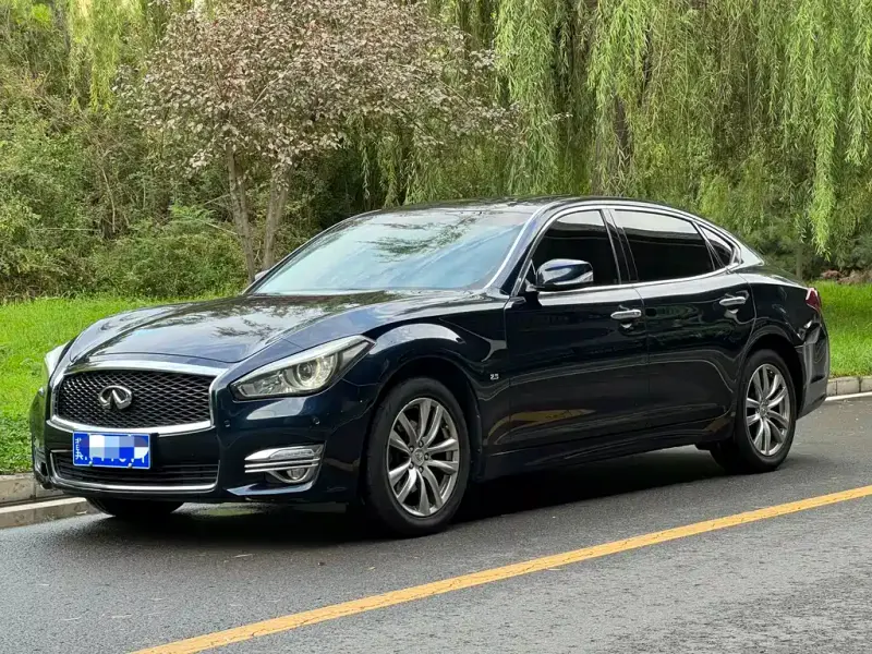 Infiniti Q70, 2017