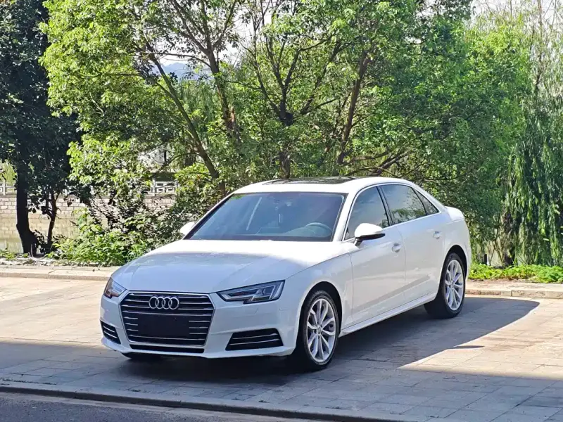 Audi A4L, 2017