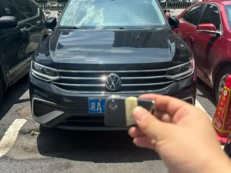 Volkswagen Tiguan L, 2023