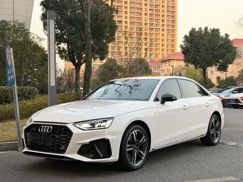 Audi A4L, 2022
