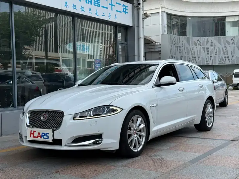 Jaguar XF, 2014