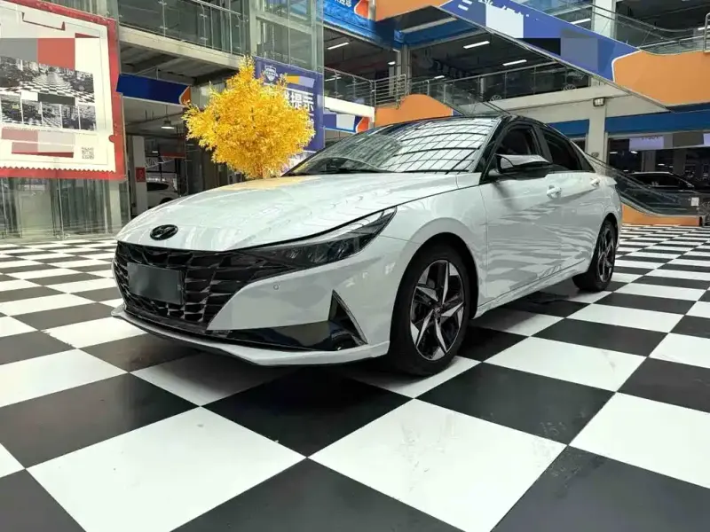 Hyundai Elantra, 2023
