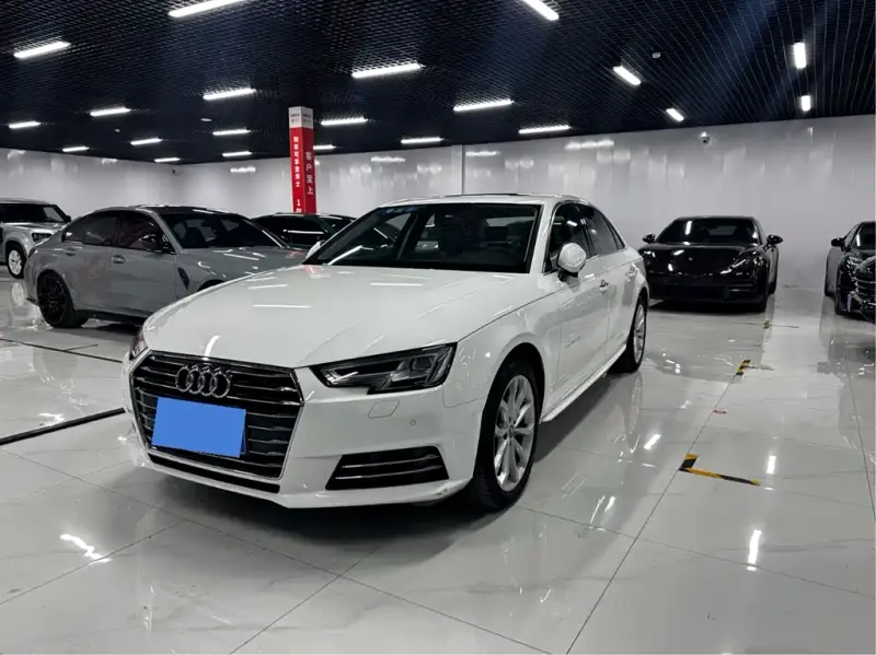 Audi A4L, 2016