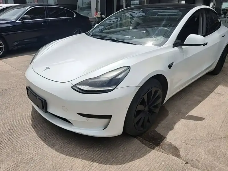 Tesla Model 3, 2021
