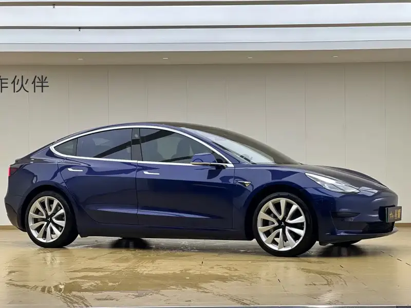 Tesla Model 3, 2020